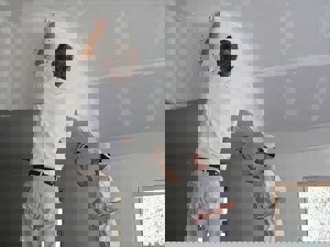 Як шпаклювати стелю?